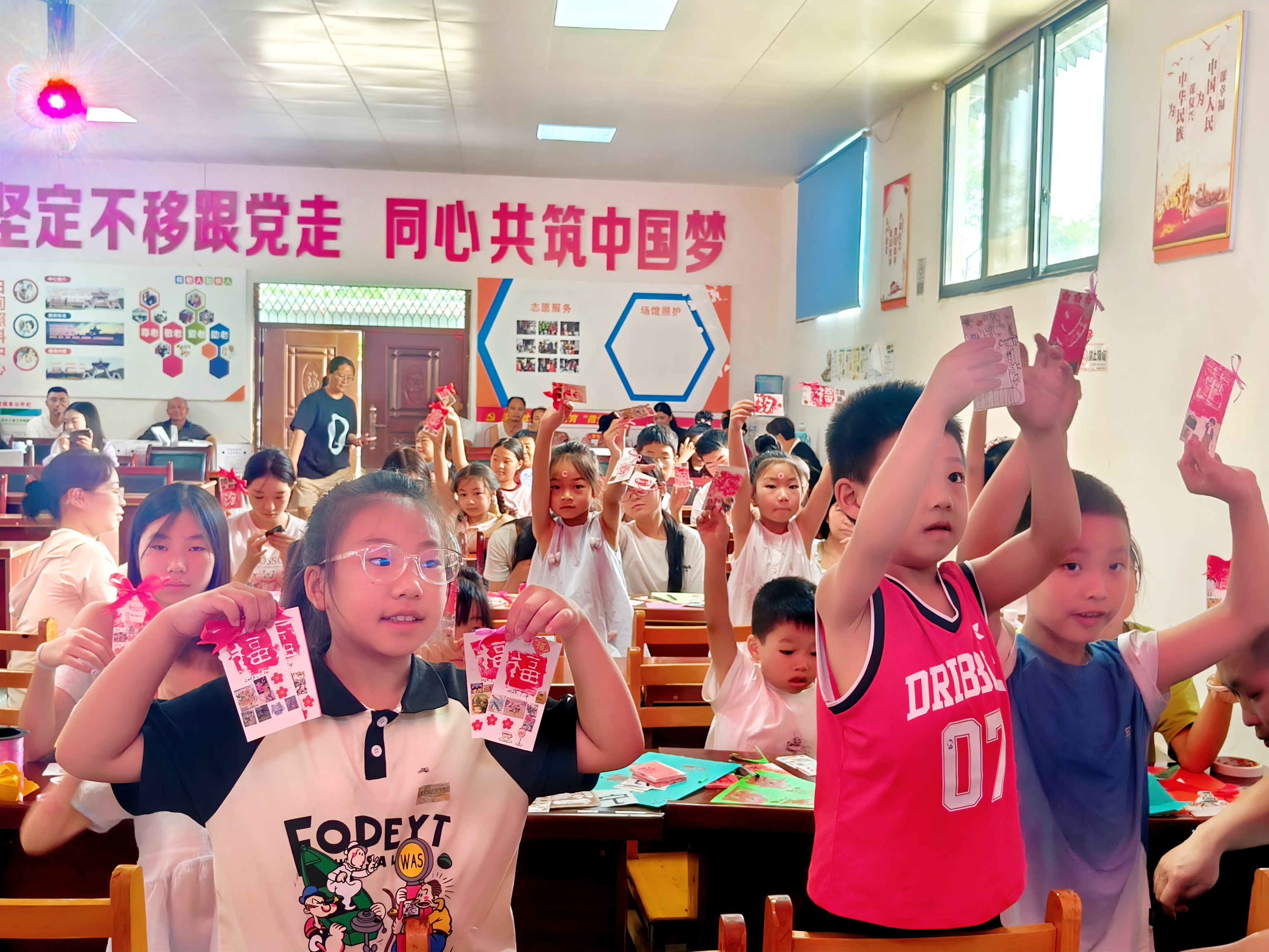 行走的思政课 都江堰市开展暑期“三下乡”社会实践活动